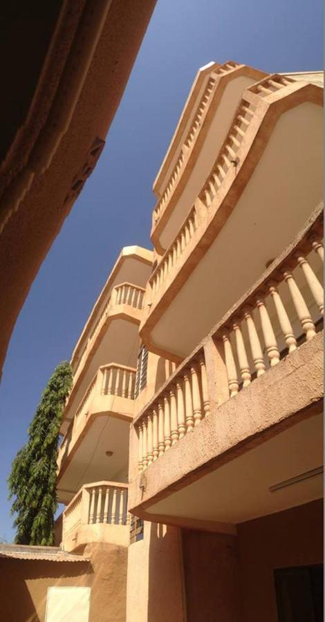 אואגדוגו Hotel Kavana מראה חיצוני תמונה